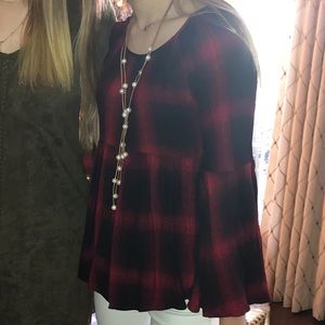 Cute long sleeve black and red top